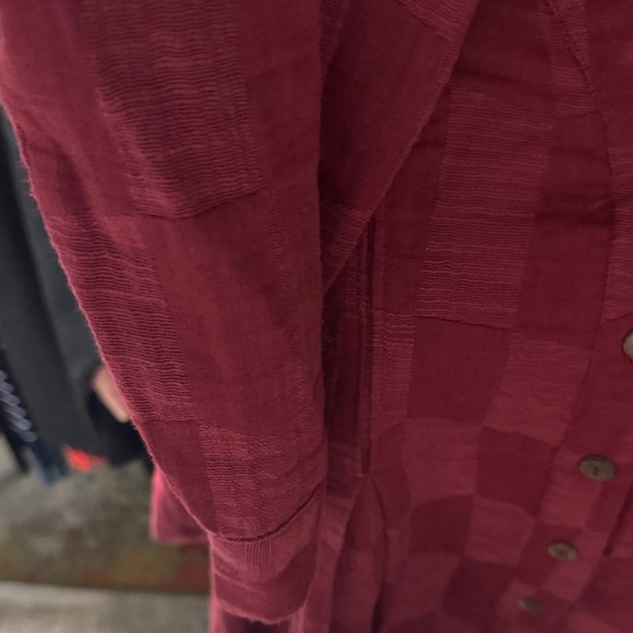 Tru Luxe Wine V-Neck Swing Shirt - Picture 6 of 14